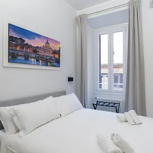 White And Hotel Roma